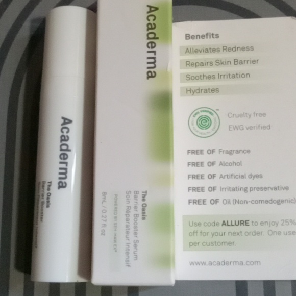 ACADERMA "THE OASIS" Repairs skin barrier EWG certified - Picture 2 of 3